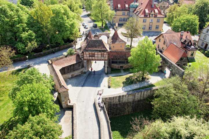 Rothenburg_ob_der_Tauber_Stadtmauer
